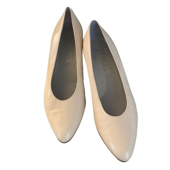 Carvela Plus womens shoes cream all leather pump 2’ block heel - Picture 1 of 10